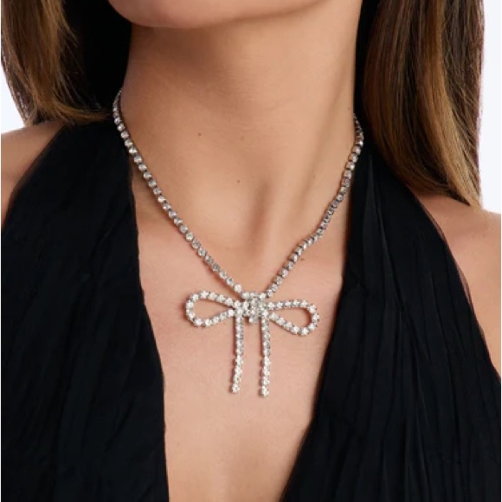 Hot Bow Pendant Rhinestone Bling Necklace NEW 🏷️